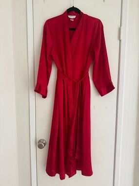 Morgan Taylor Red Long Satin-Trim Robe with Waist Tie size S